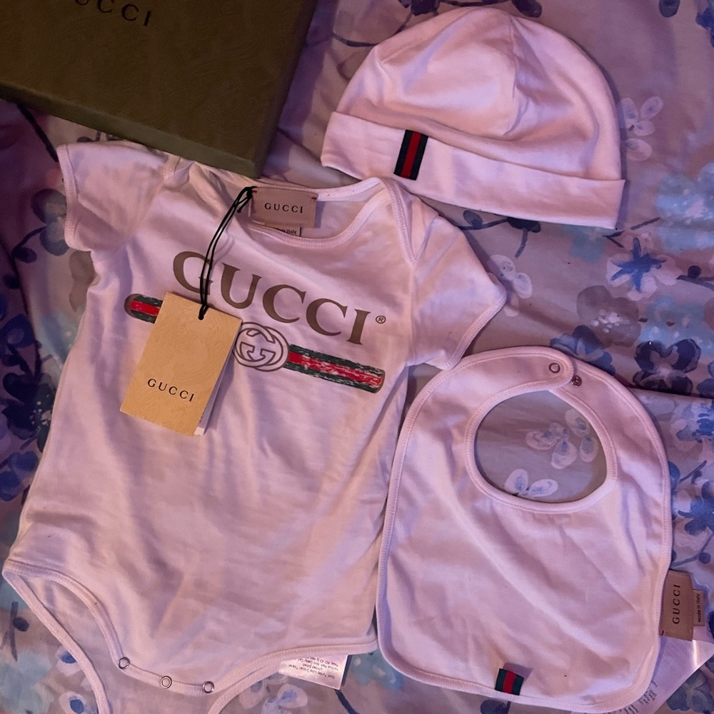 Gucci set
